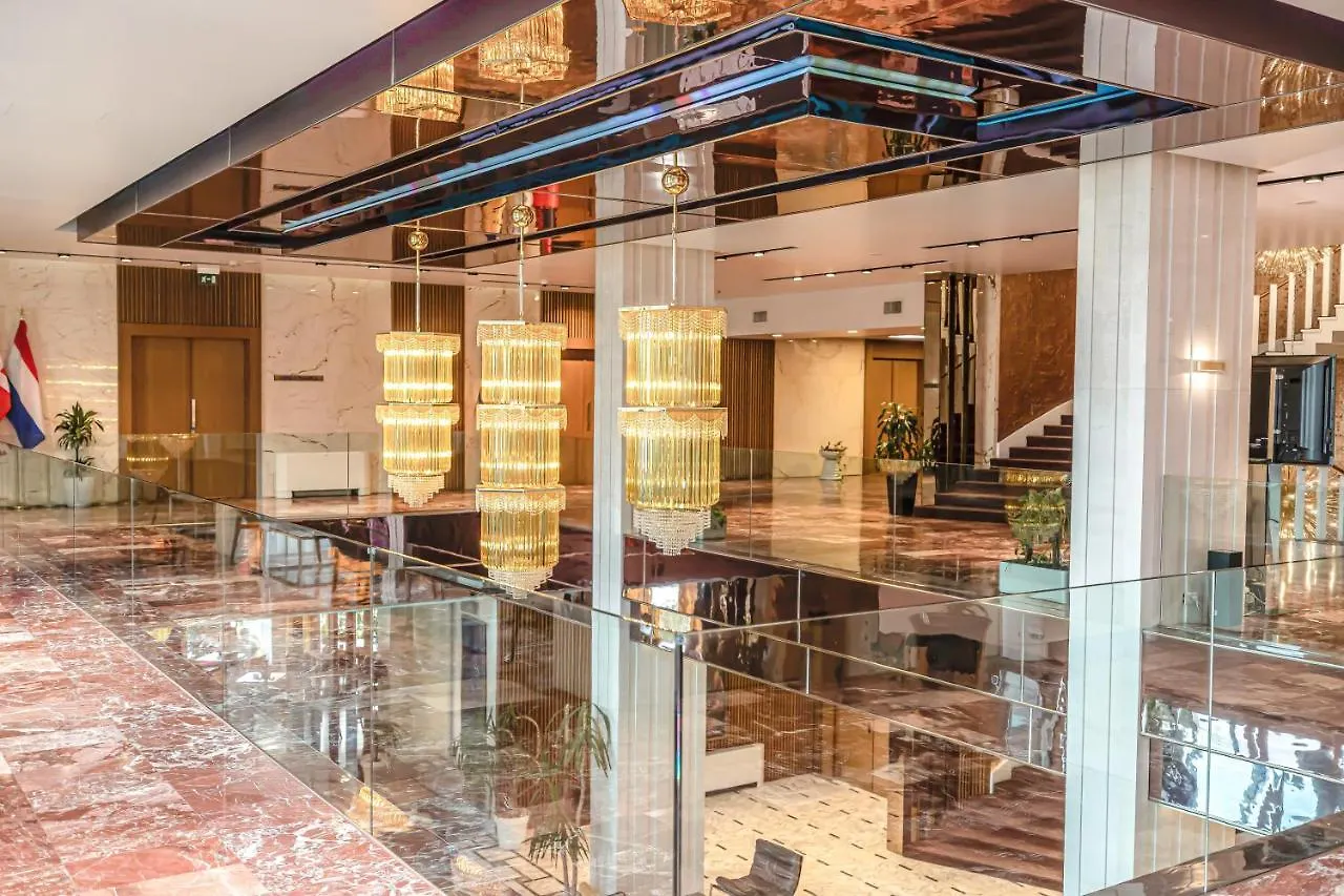Tirana International Hotel & Conference Center 4*,  Albanien